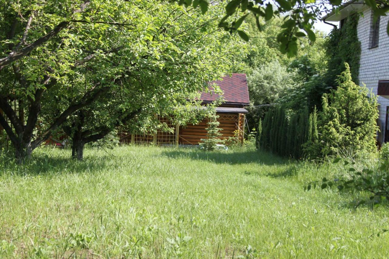 Hotel Dacha Na Vyalovskom Charkiw Zimmer foto